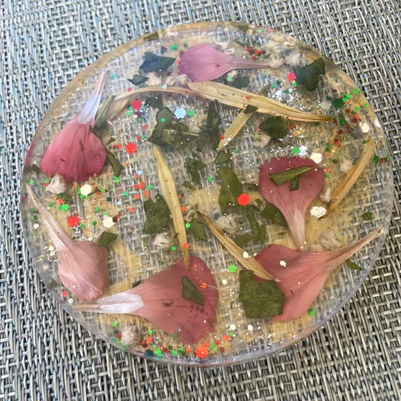 XMAS Handmade Pressed Flower Holiday Coaster Set and Holder - Picture 6 of 16